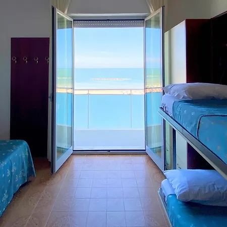 Szálloda Sayonara 3*