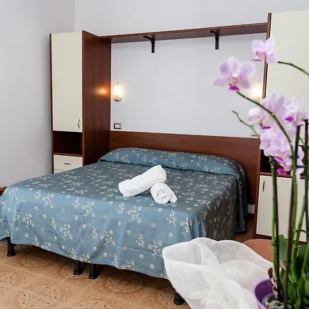Sayonara Hotel